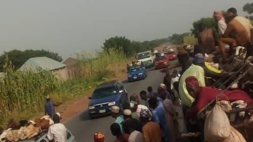 Youth blocked the Gusau Kaura Namoda highway at the Sakajiki community on Tuesday October 17 over insecurity 1.jpeg