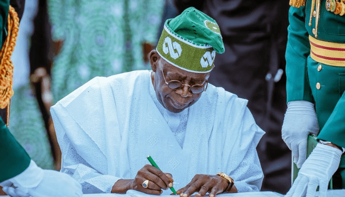 President Bola Ahmed Tinubu has issued a directive limiting the number of vehicles and security personnel allocated to government ministers 1